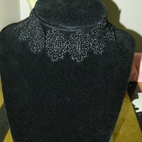 Lace choker - Picture 1 of 1